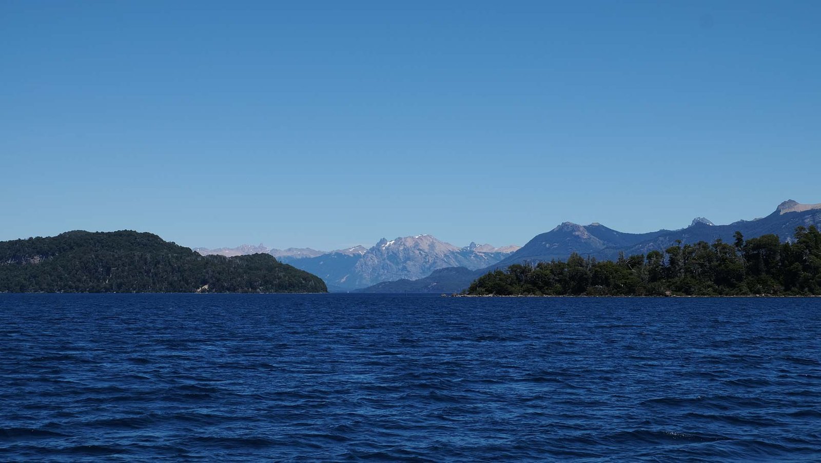 arrayanes-lagos-volcanes